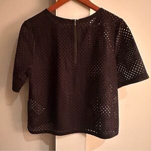 Banana Republic Black Boxy Eyelet  Blouse w/rear exposed zip Petite Med